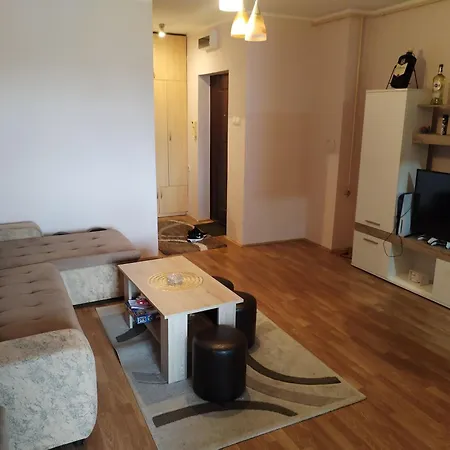Stan Na Dan Mara Apartmán Mladenovac (Belgrade)
